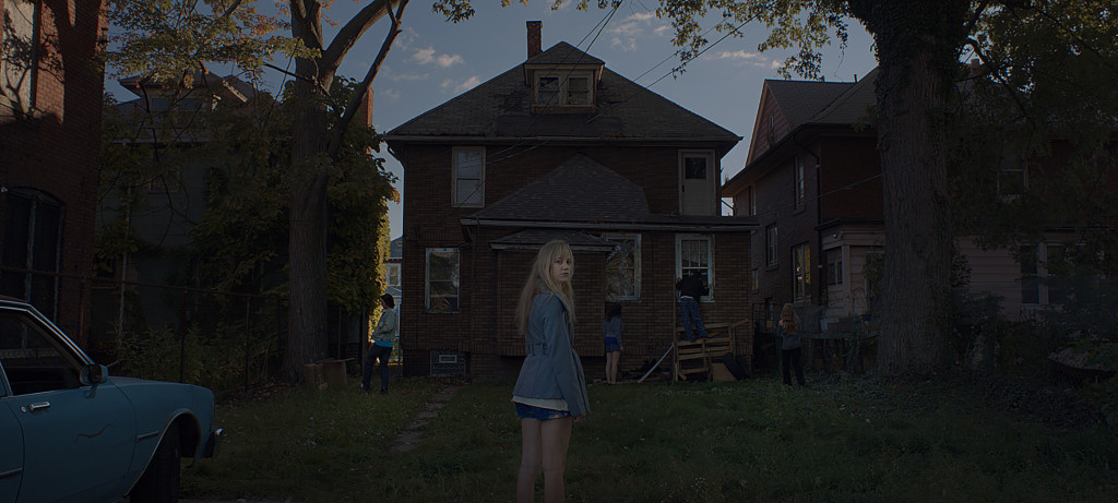 000045.5997.ItFollows_still1_MaikaMonroe__byRADiUS_2014-11-24_02-37-04PM