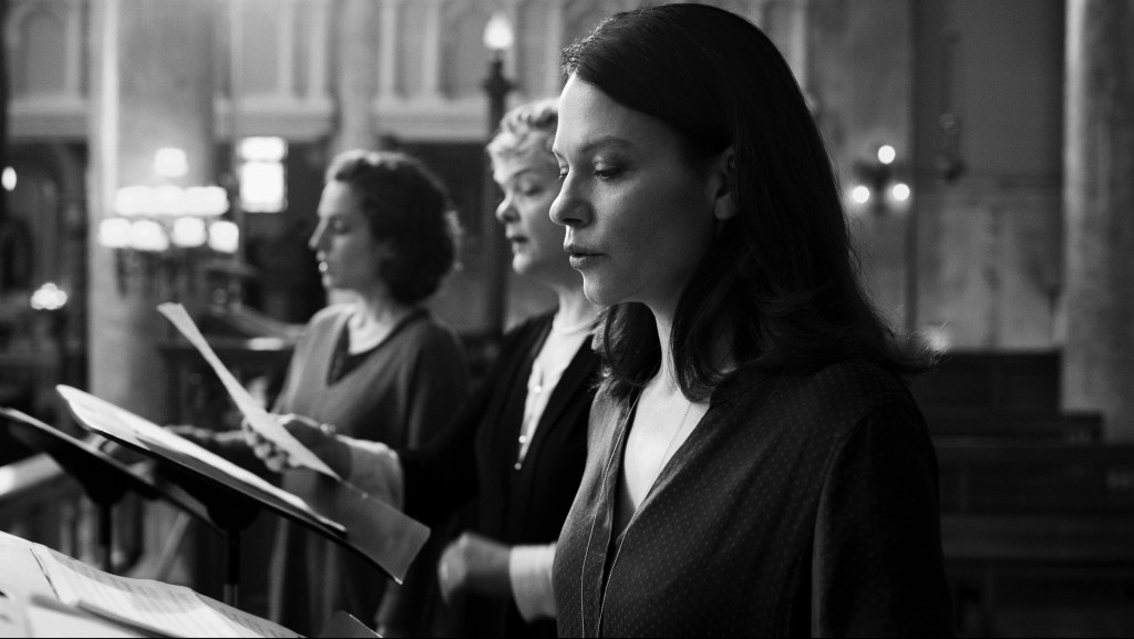 000049.6002.Chorus_still1_FannyMallette__byAnoukLessard_2014-11-26_06-18-49AM