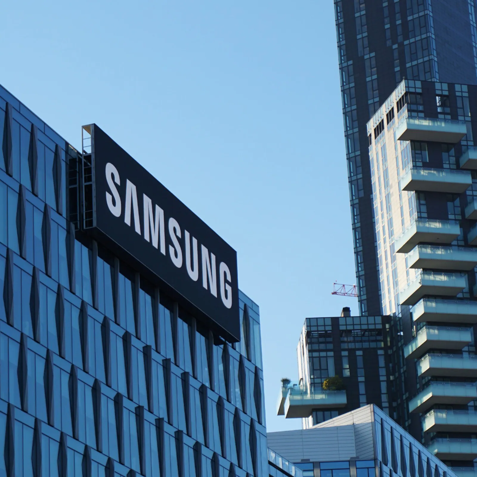 Samsung Confirms Data Breach Affecting Users In US: All Details