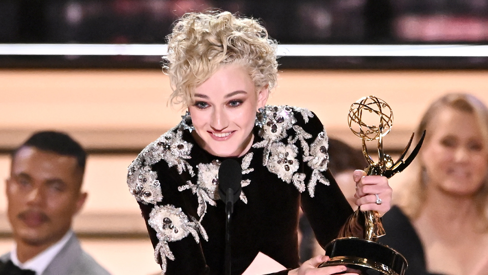 Julia Garner Wins At Emmy Awards & Takes 3rd Award For 'Ozark' – Deadline