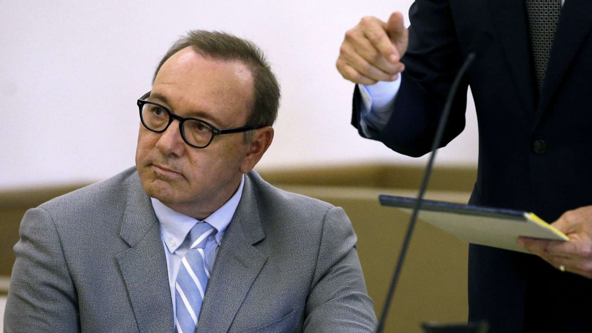 kevin spacey summoned by courts