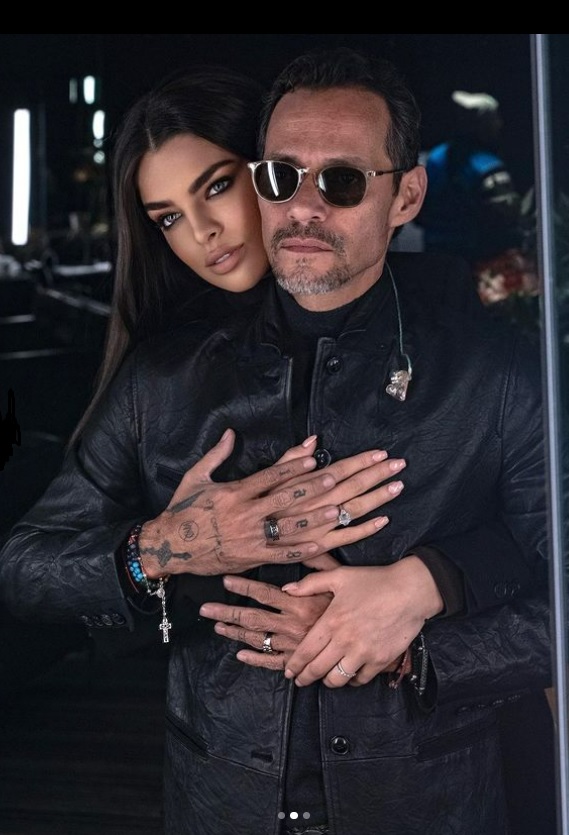 Marc Anthony marries Nadia Ferreira